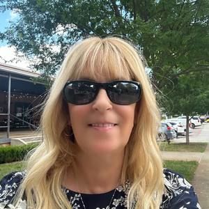 Meet your Posher, Denyse